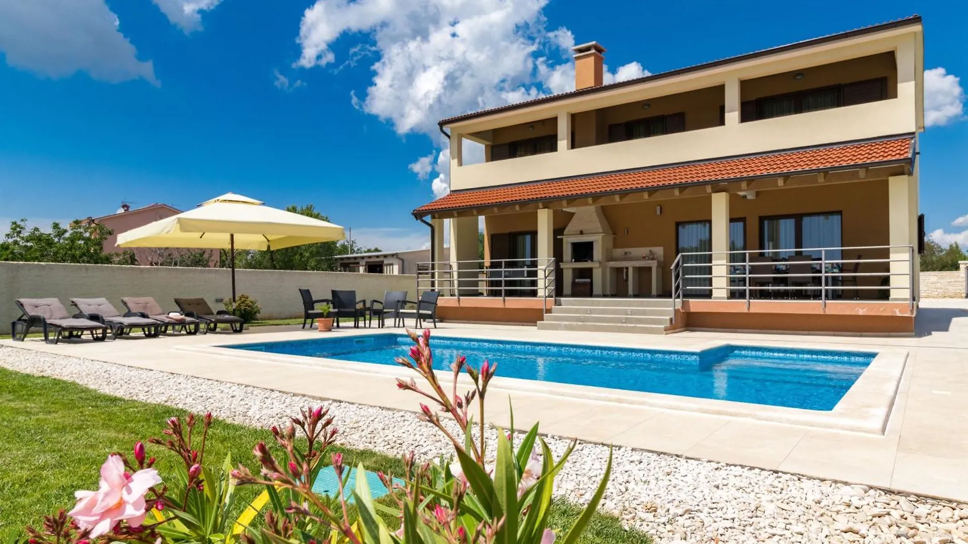 Ferienhaus In Jursici Mit Privatem Pool
